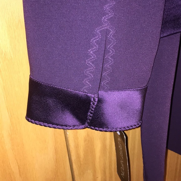 Albert Nipon Suit - Picture 4 of 9